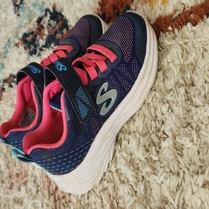 Sketchers Blue and pink little girls size 11.5